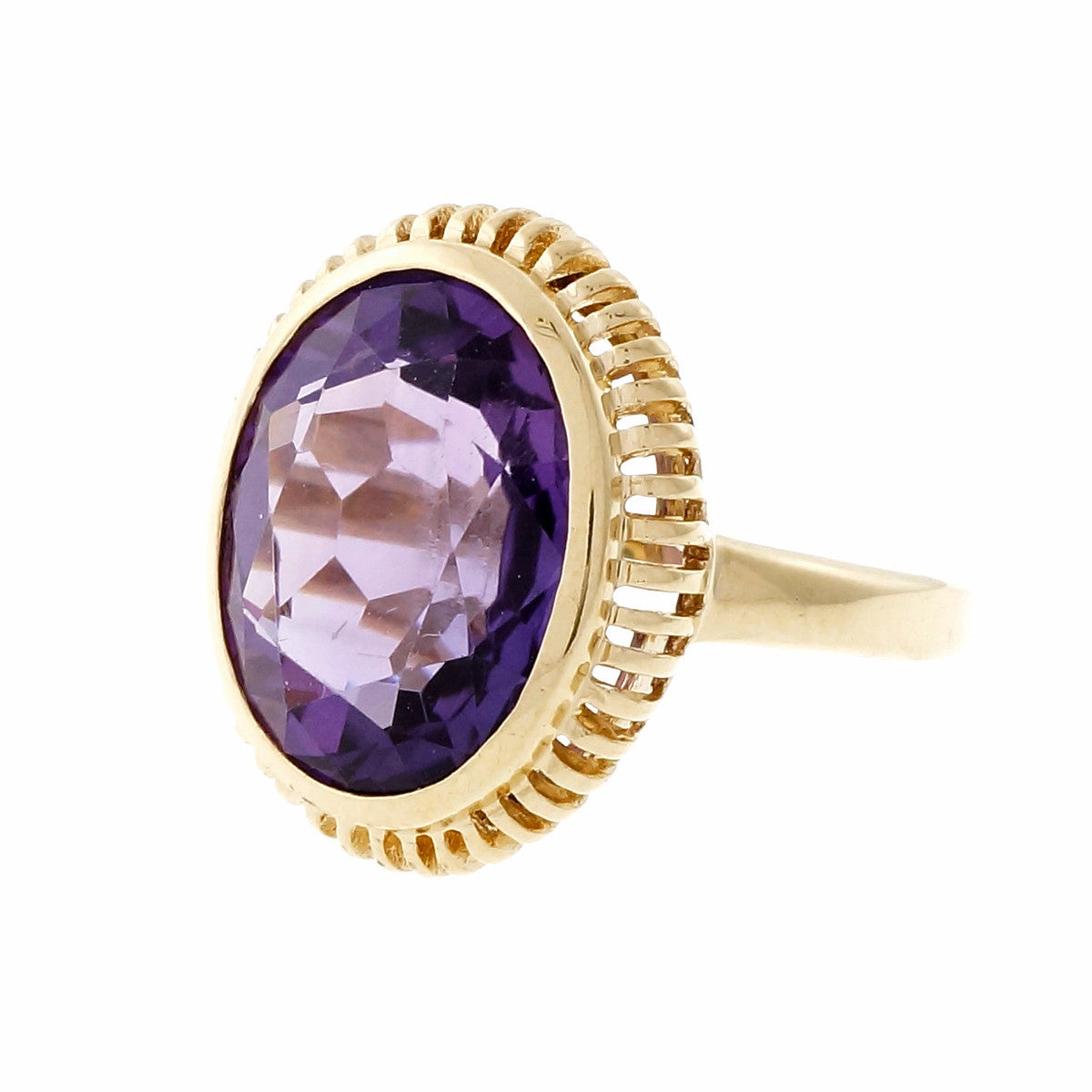 Estate Purple Oval Amethyst 14k Yellow Gold Ring