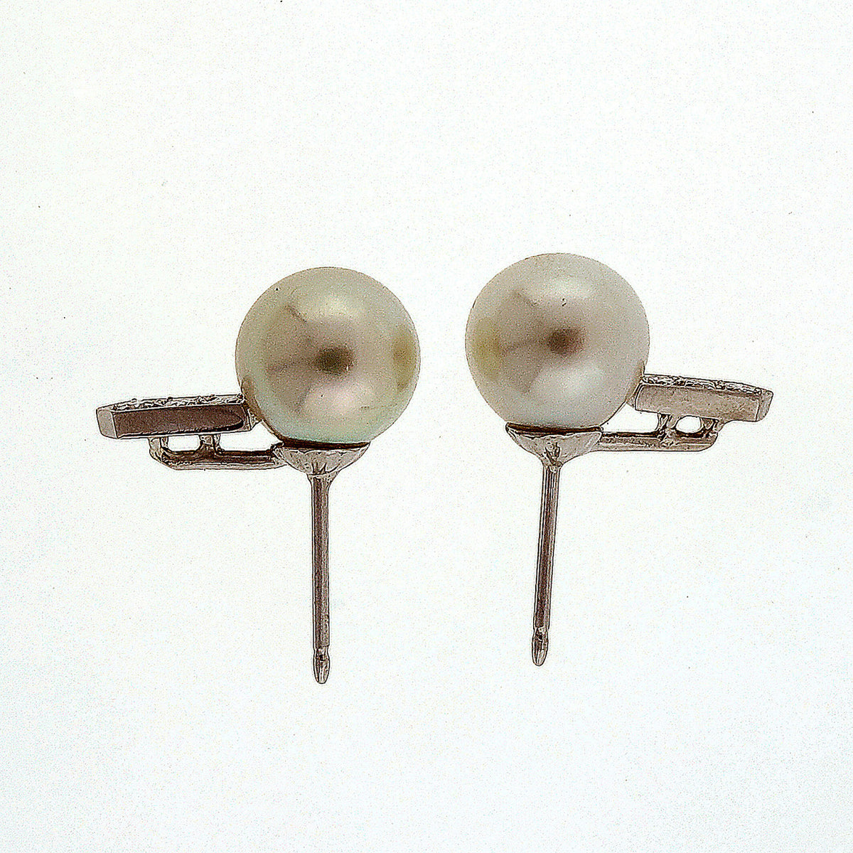 Art Deco .18 Carat Diamond Cultured Pearl White Gold Earrings – image 2