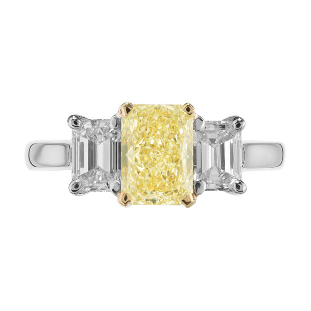 1.07 Lab Grown Radiant Cut Emerald cuty Diamond Platinum 18k Yellow Gold Engagement Ring