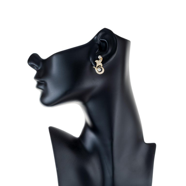 1.00 Carat Diamond Yellow Gold Swirl Earrings – image 5