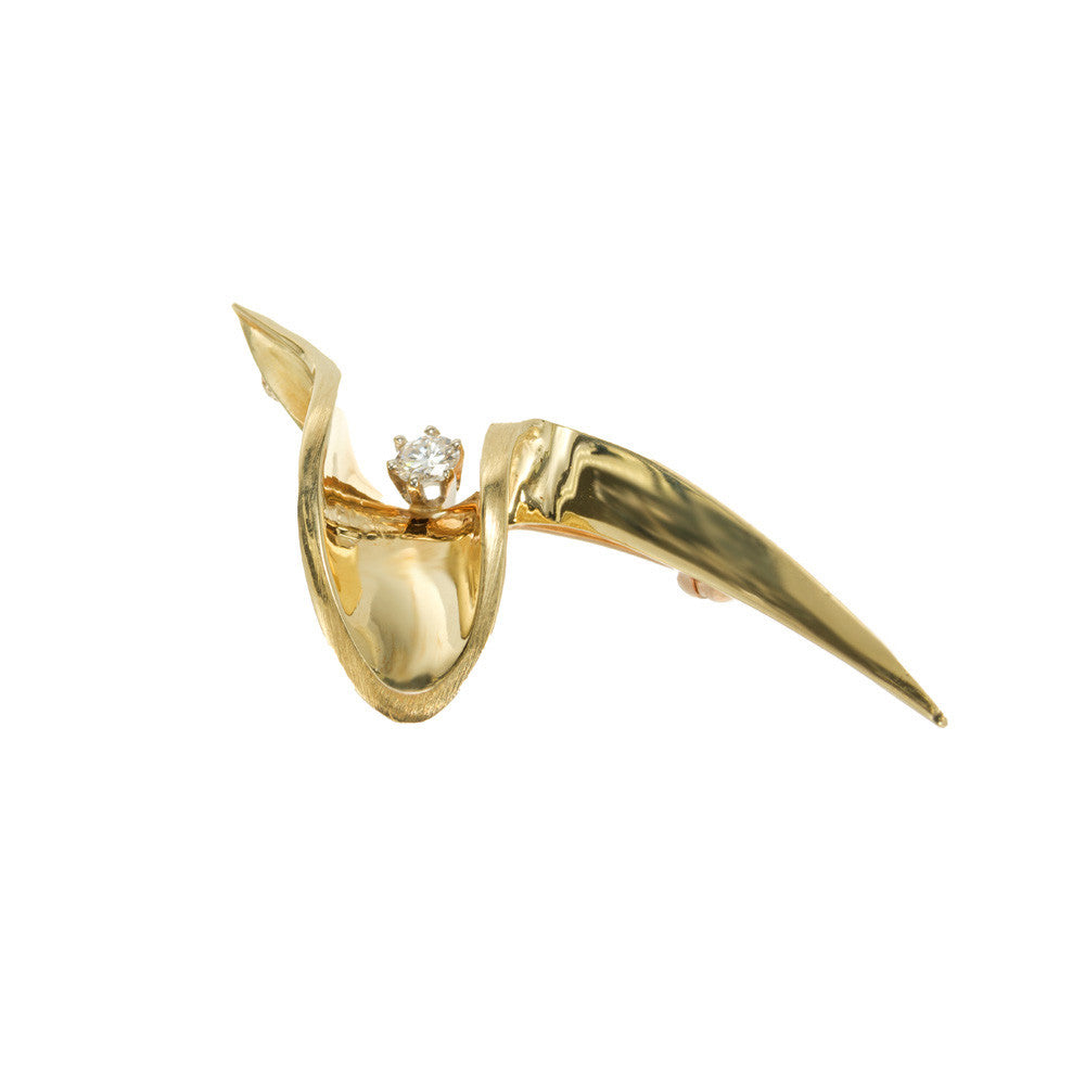 Henry Dunay .11 Carat Diamond Yellow Gold Swirl Brooch – image 2