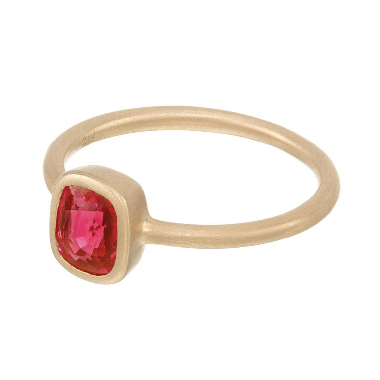 Peter Suchy .94 Carat Cushion Spinel Yellow Gold Bezel Set Engagement Ring – image 3