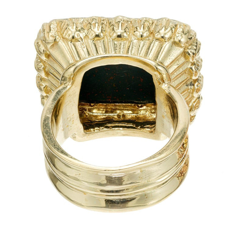 Bloodstone Yellow Gold Carved Crest Cocktail Ring – image 5