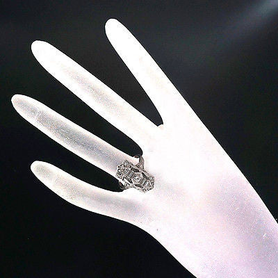 Vintage Art Deco 18k White Gold .03ct Baguette .15ct Diamond Ring – image 2