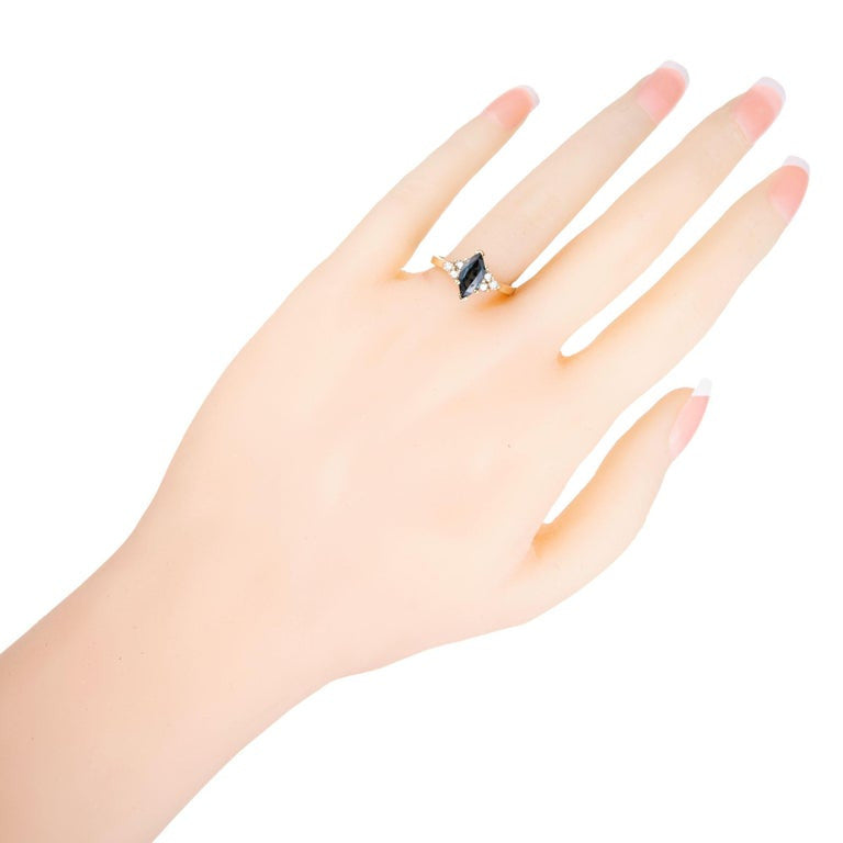 1.00 Carat Blue Sapphire Diamond Yellow Gold Engagement Ring – image 7