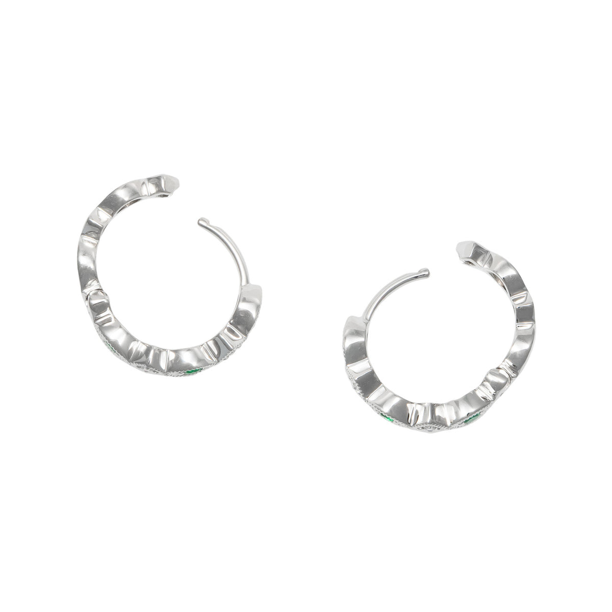 Peter Suchy .18 Carat Emerald Diamond White Gold Hoop Earrings – image 5