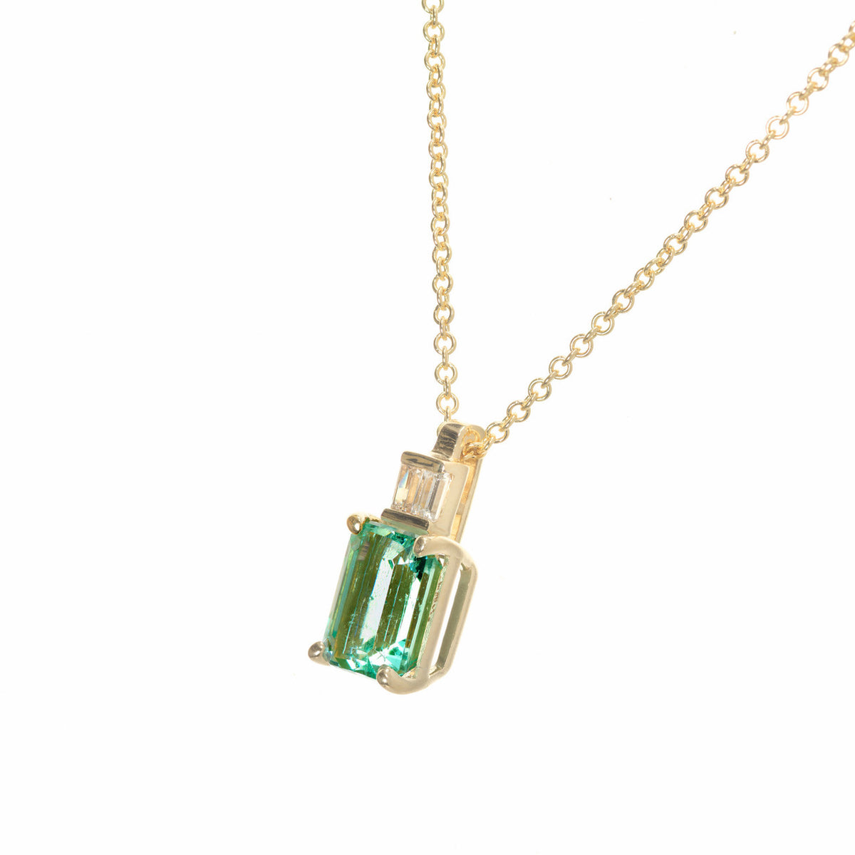 Peter Suchy GIA Certified 1.89 Carat Emerald Diamond Yellow Gold Pendant – image 4