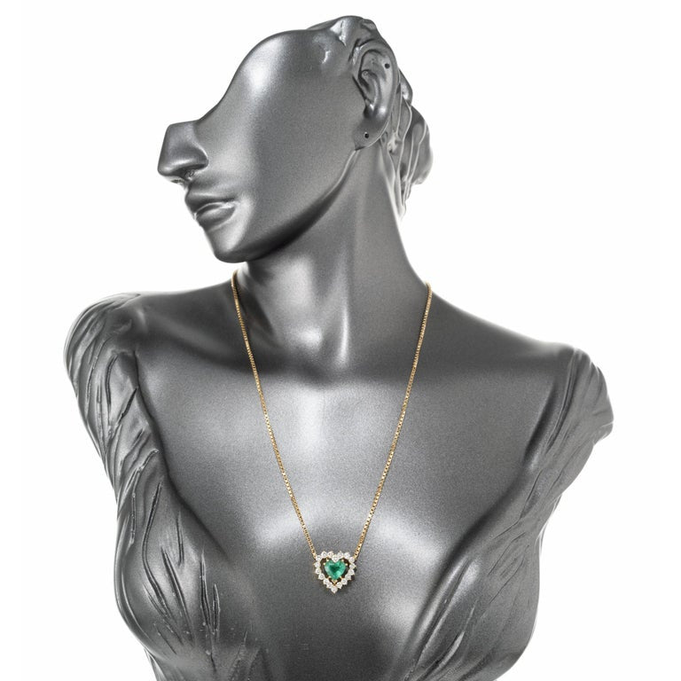 Peter Suchy GIA Certified 1.81 Carat Heart Emerald Diamond Gold Pendant Necklace – image 9
