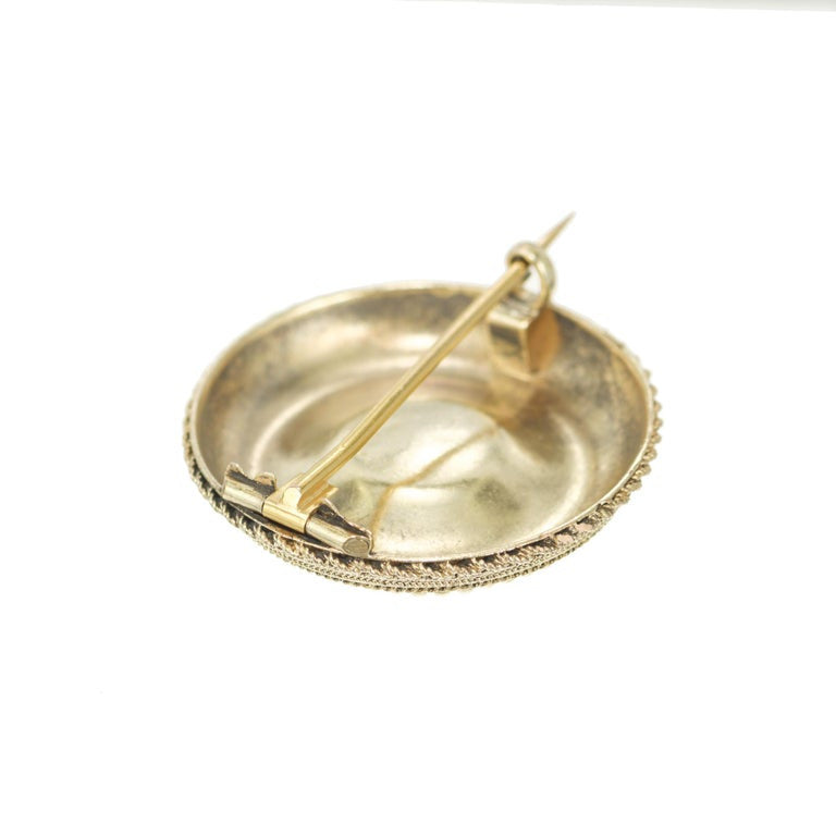 Victorian 1860 Renaissance Revival 2.20 Carat Garnet Yellow Gold Brooch – image 3