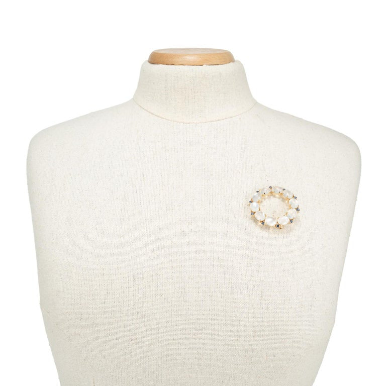 15.00 Carat Oval Moonstone Round Sapphire Yellow Gold Circle Brooch – image 5