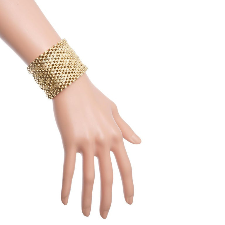 18K Yellow Gold Wide Mesh Bracelet – image 5