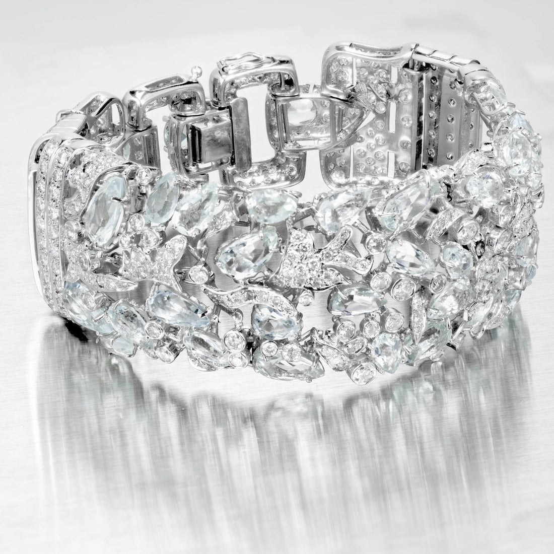 Vintage 1950 Wide Aqua Diamond Bracelet 18 Karat White Gold – image 6