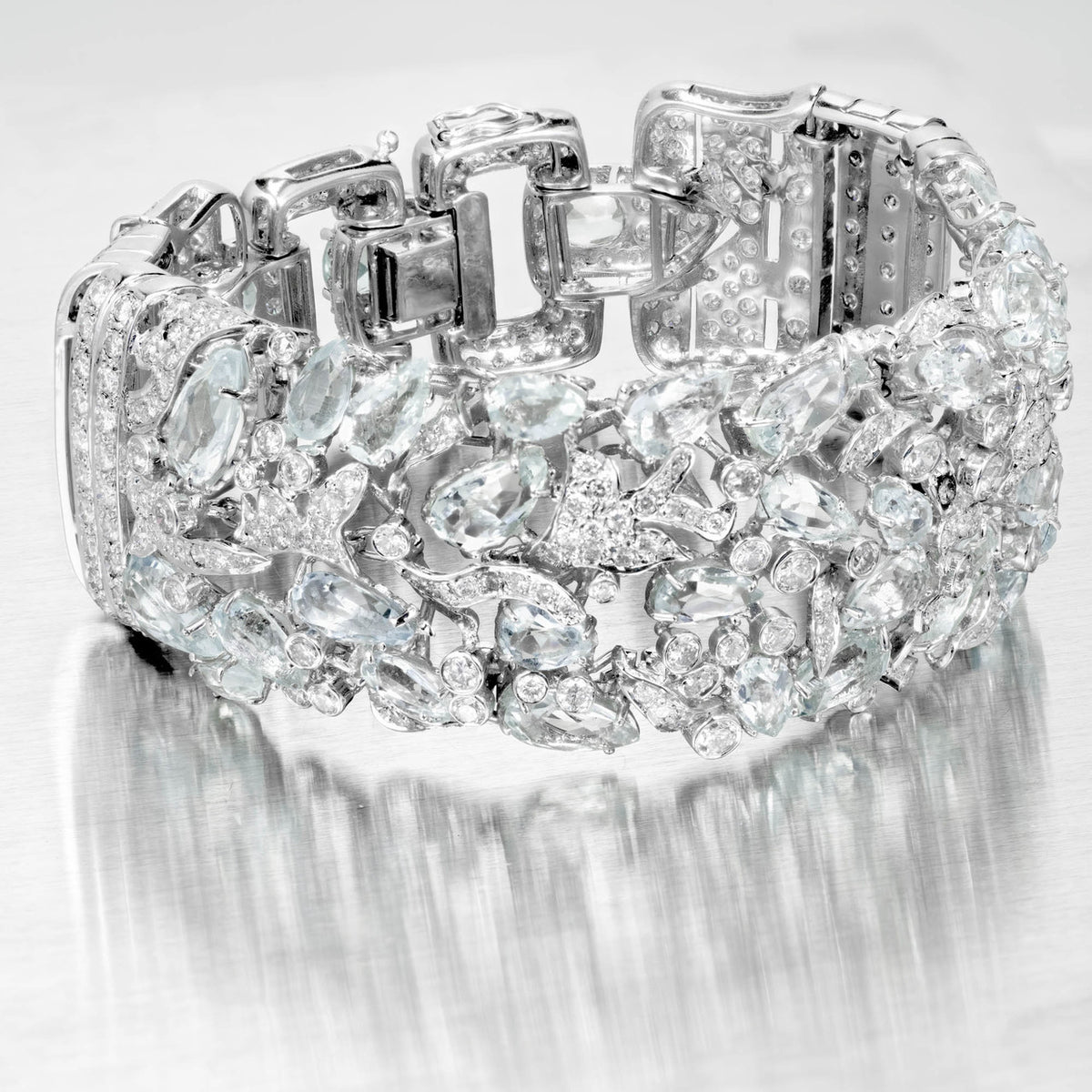 Vintage 1950 Wide Aqua Diamond Bracelet 18 Karat White Gold – image 6