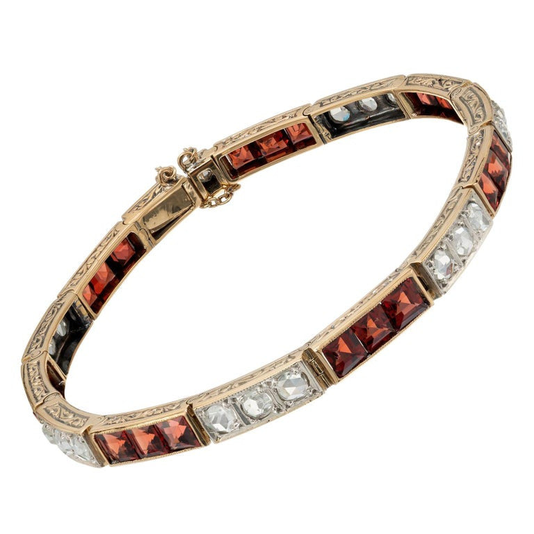 Victorian 1.30 Carat Diamond Garnet Yellow Gold Link Bracelet