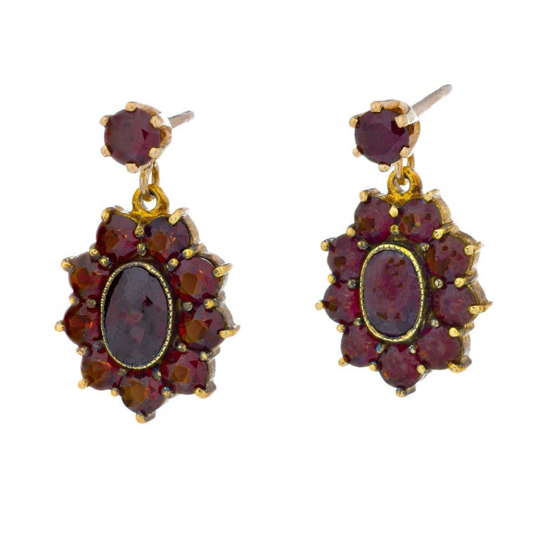 3.04 Carat Garnet Yellow Gold Dangle Cluster Earrings – image 4