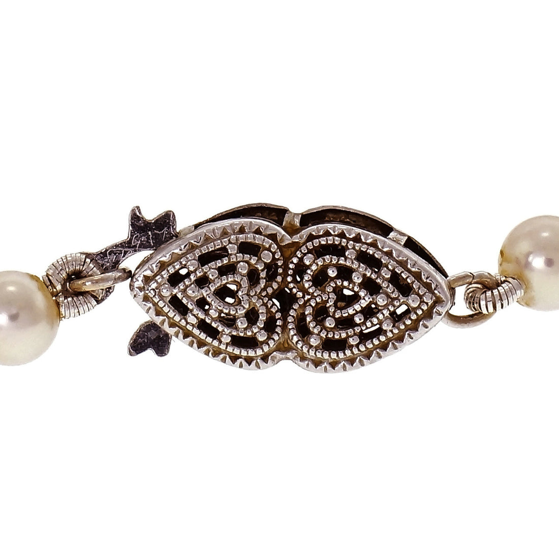 19 Inch Graduated Strand Cultured Pearl Necklace 14k White Gold Clasp – image 2
