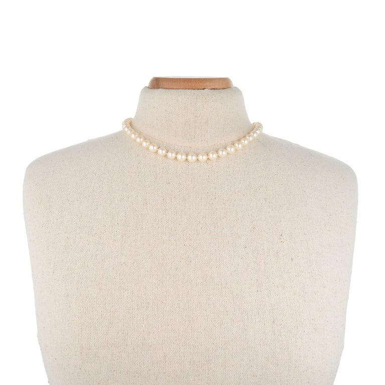 .30 Carat Emerald Cultured Pearl Midcentury White Gold Necklace – image 5