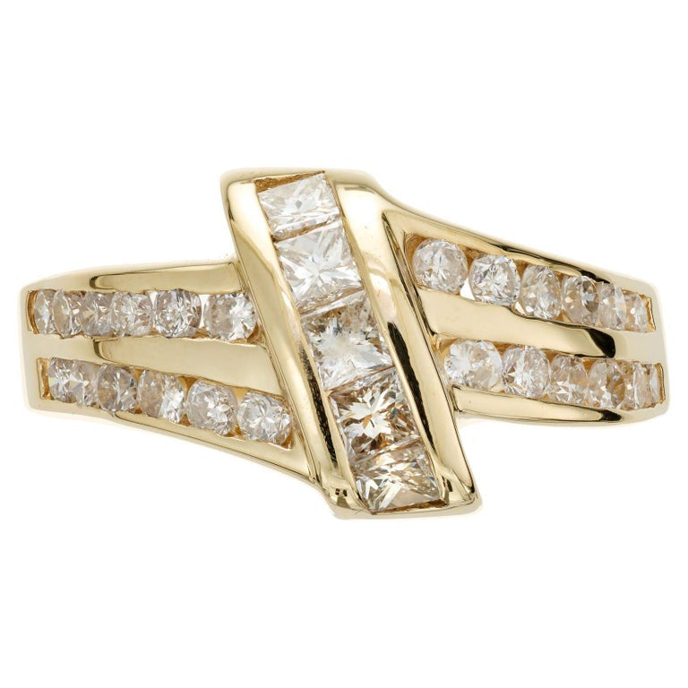 1.08 Carat Diamond Yellow Gold Cross Over Ring