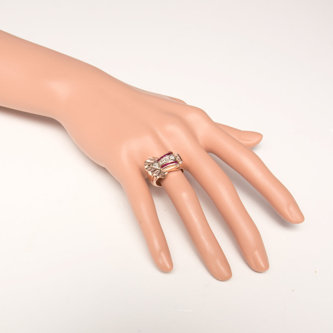 Ruby Diamond Rose White Gold Arrow Design Cocktail Ring circa 1930s – image 6