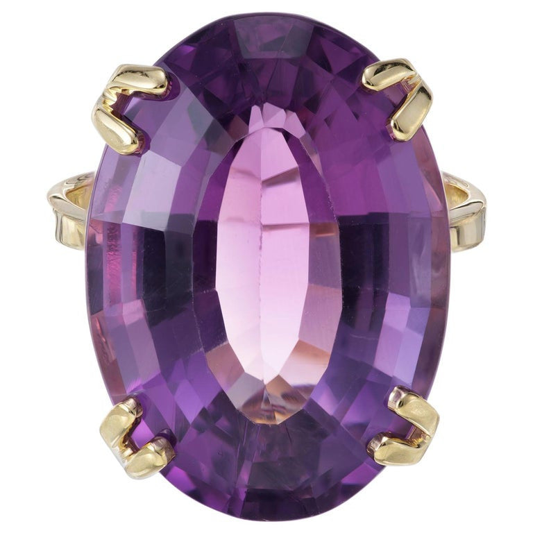 18.00 Carat Amethyst Yellow Gold Cocktail Ring