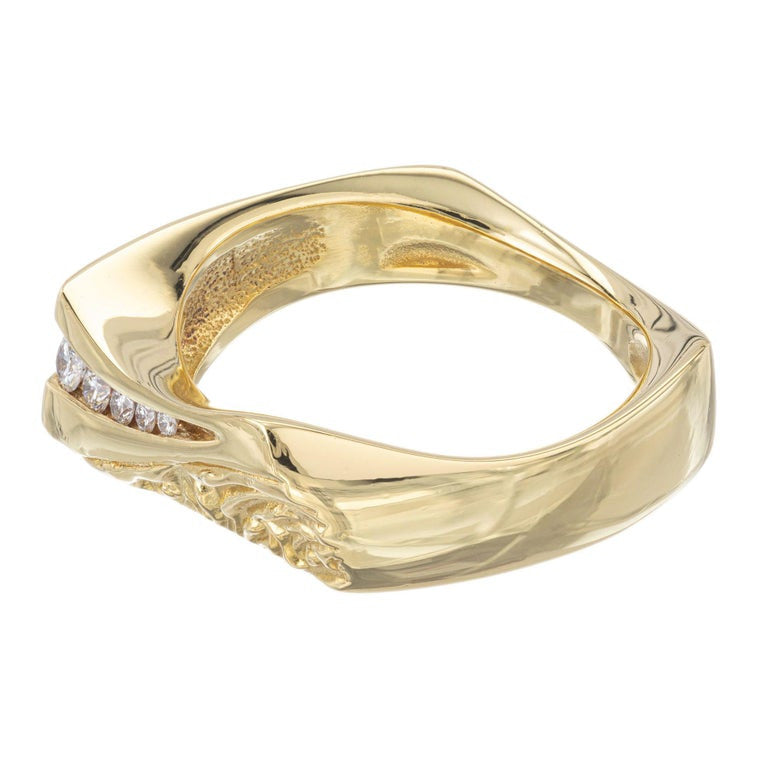 Graduated Diamond Yellow Gold Engraved Band Ring Ring – image 5