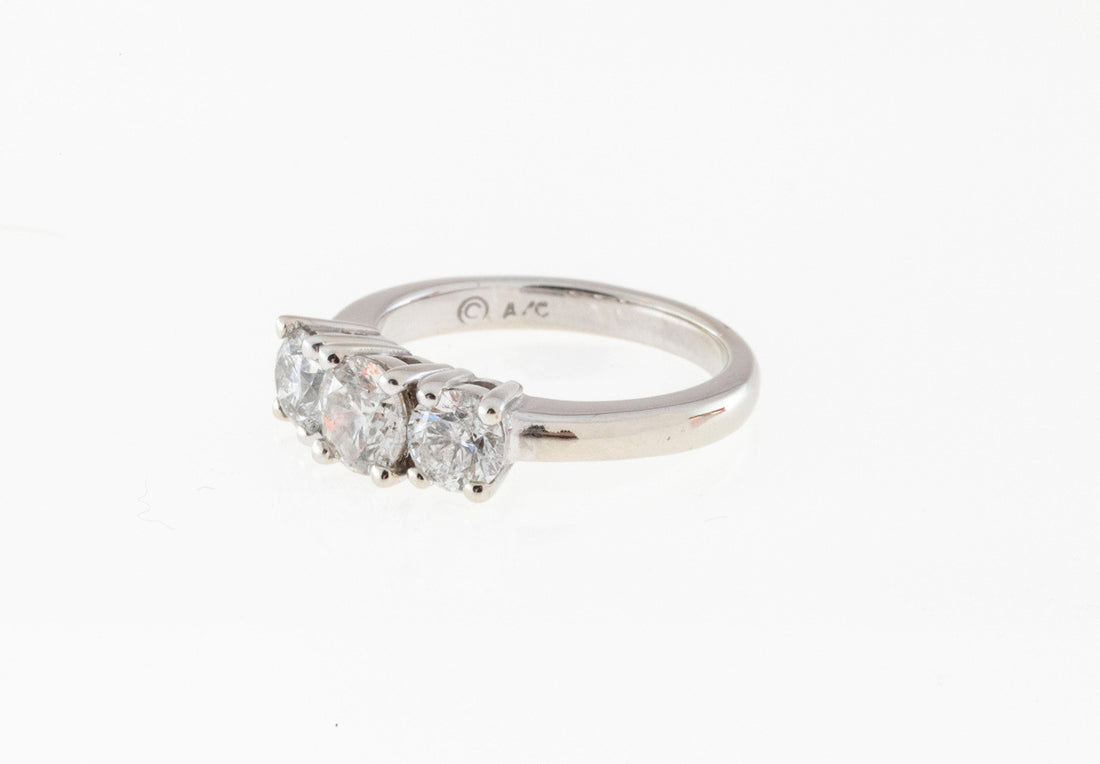 Vintage 3 Stone Bright White Diamond Ring .71ct Center .90ct Sides 14k Gold – image 2