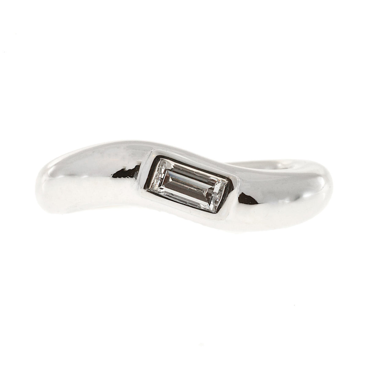 Vintage LG 18k White Gold Swirl .20ct Straight Baguette Diamond Ring