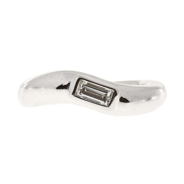 Vintage LG 18k White Gold Swirl .20ct Straight Baguette Diamond Ring