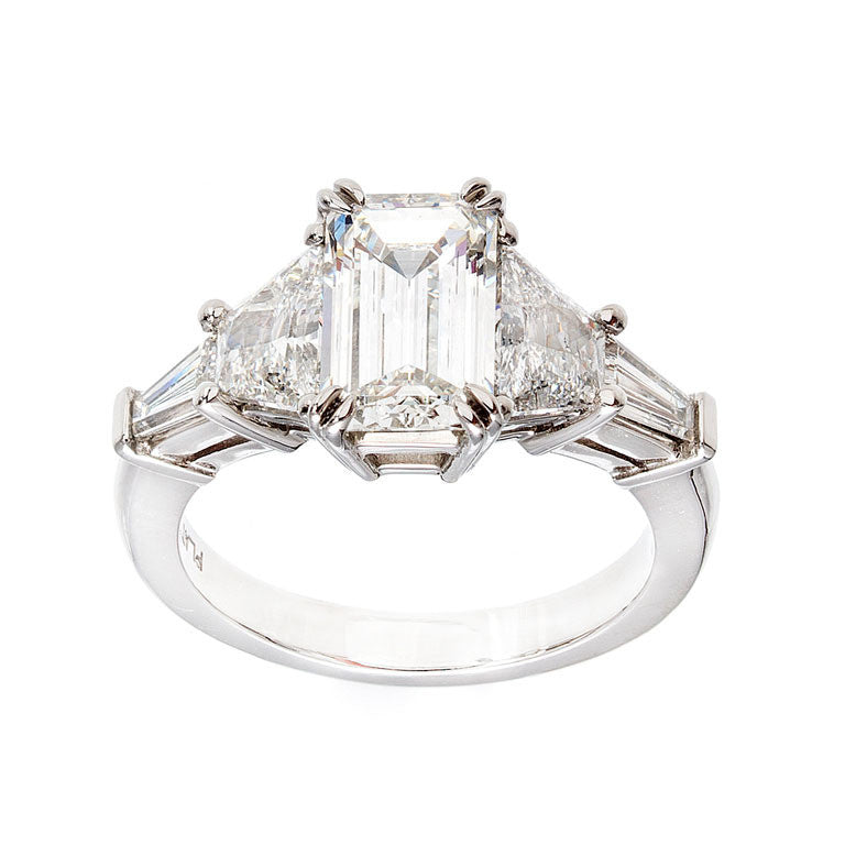 Art Deco 1.78 Carat Diamond Platinum Engagement Ring