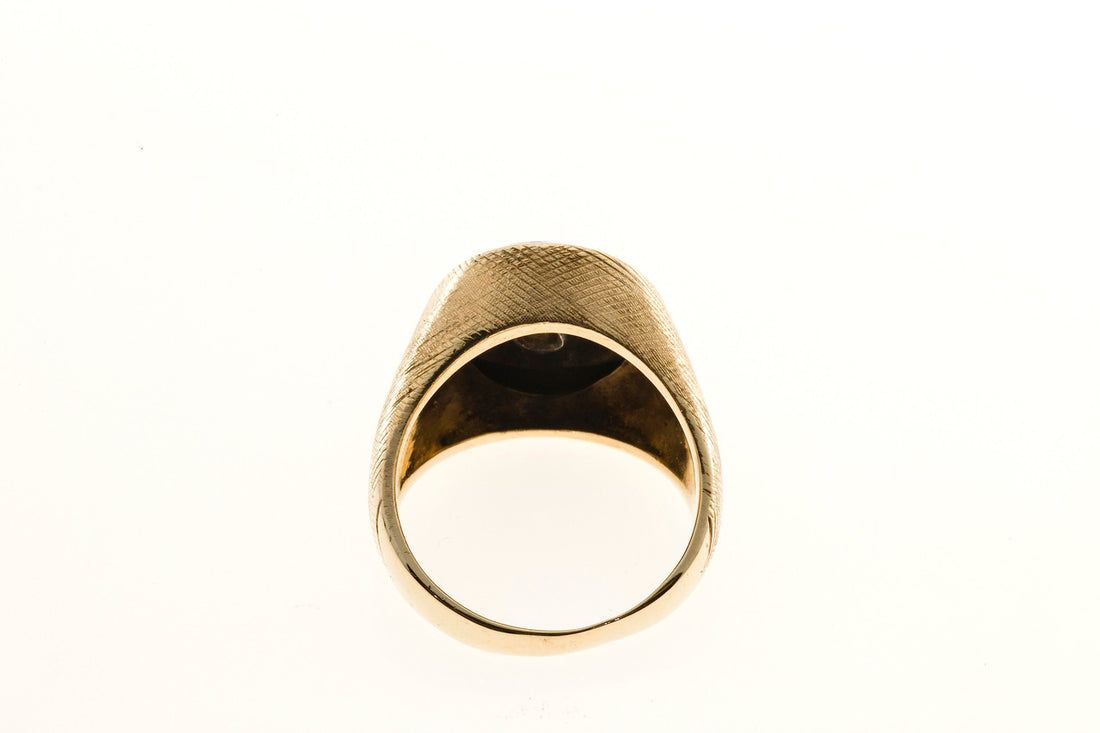 Vintage Men's .20ct Florentined 14k Yellow Gold Black Onyx Center Diamond Ring – image 4
