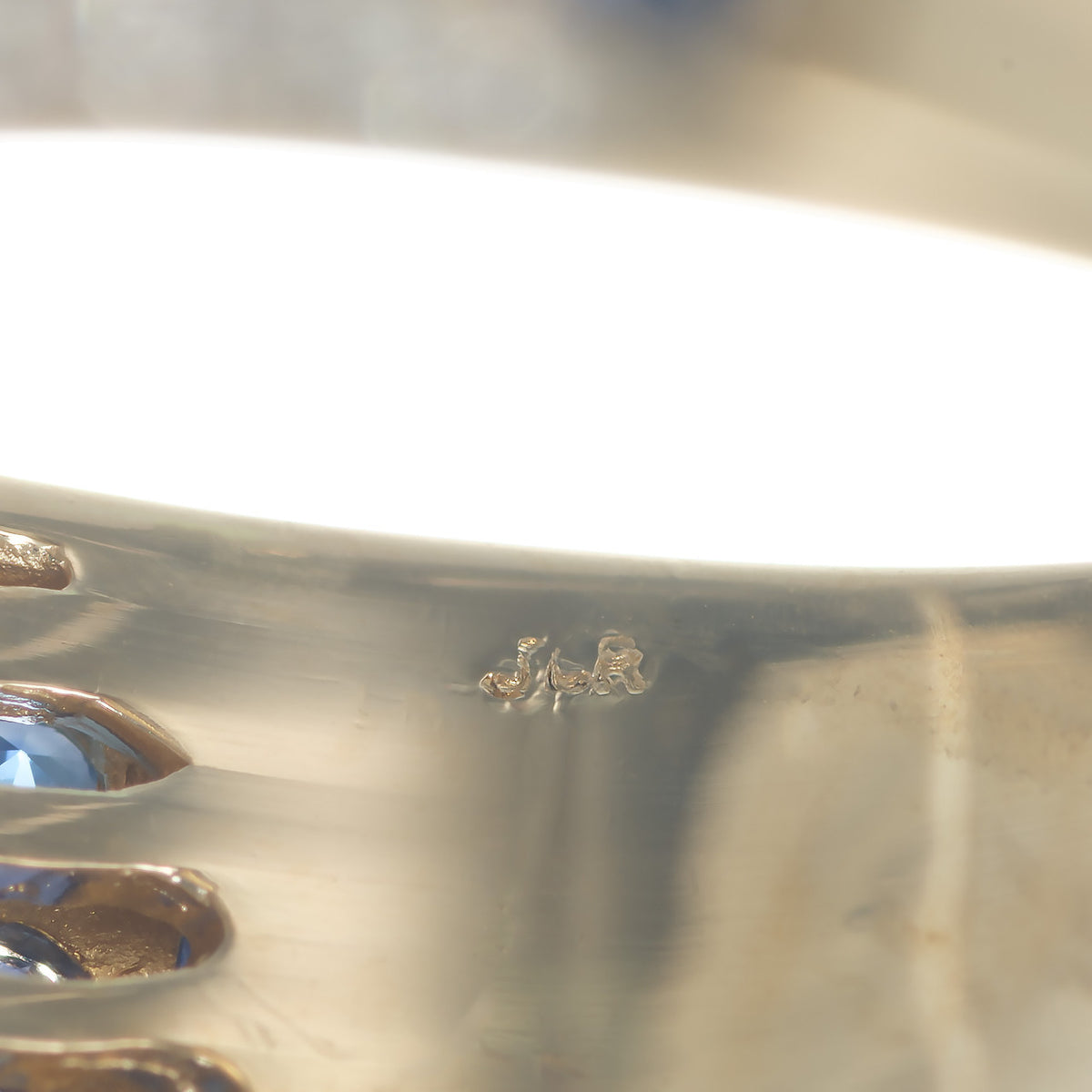 2.70 Carat Blue Sapphire Diamond Gold Domed Swirl Band Ring – image 5